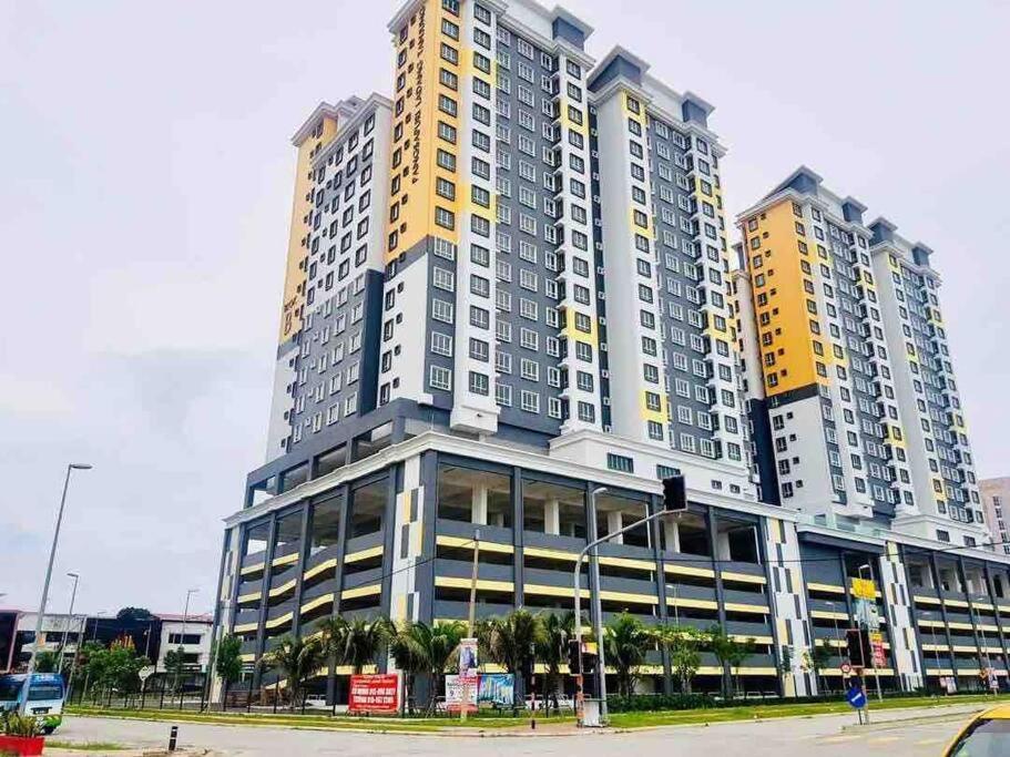 Kt City Homestay With 4 Bedrooms And Pool Kuala Terengganu Exterior photo