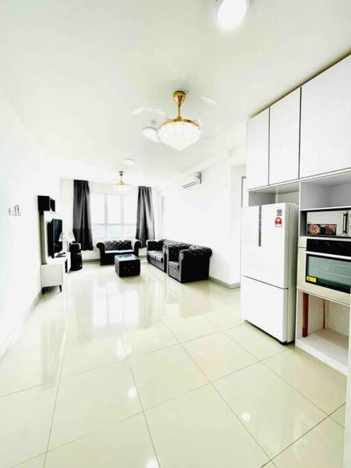 Kt City Homestay With 4 Bedrooms And Pool Kuala Terengganu Exterior photo