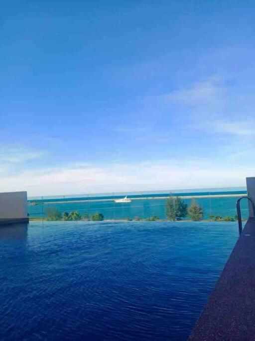 Kt City Homestay With 4 Bedrooms And Pool Kuala Terengganu Exterior photo